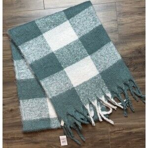 NWT LOFT Plaid Green/Off-White Blanket Acrylic Scarf/Fringe 94”L X 14”W